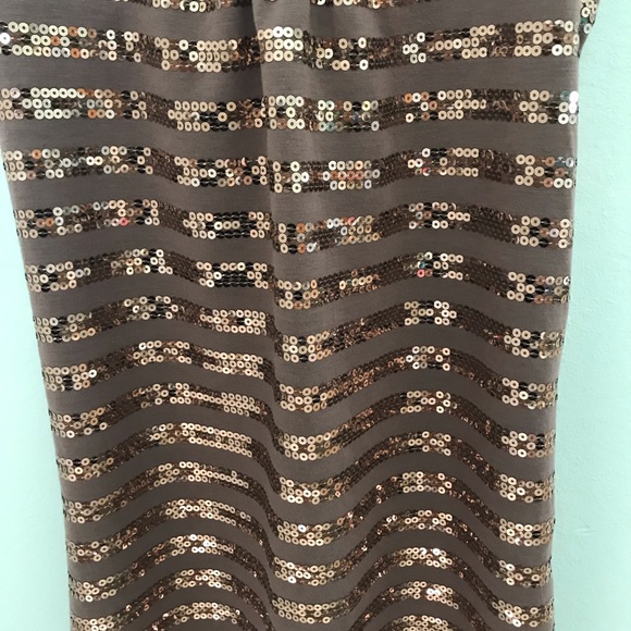 Romeo and Juliet Couture gold and brown sequin - Picture 2 of 6